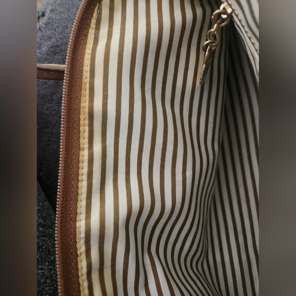 Tori Richard Tan Woven Shoulder Bag - Picture 6 of 16